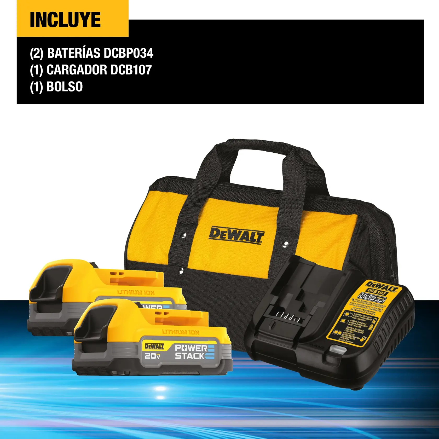 La imagen muestra un kit DEWALT que incluye dos baterías de ion de litio DCBP034 de 20V, un cargador DCB107 y un bolso amarillo y negro con el logo de DEWALT. Los artículos del producto están claramente presentados sobre una superficie abstracta azul con fondo negro y blanco. El texto de arriba lista el contenido incluido en el kit.